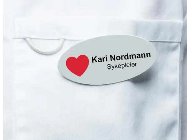 Navneskilt med hjertemotiv Ovalt eller rektangulært 